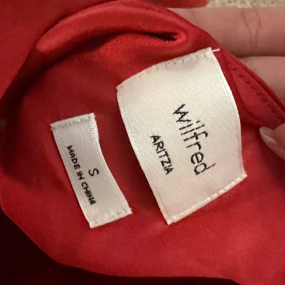 Wilfred Red Sleeveless Blouse - Picture 2 of 2